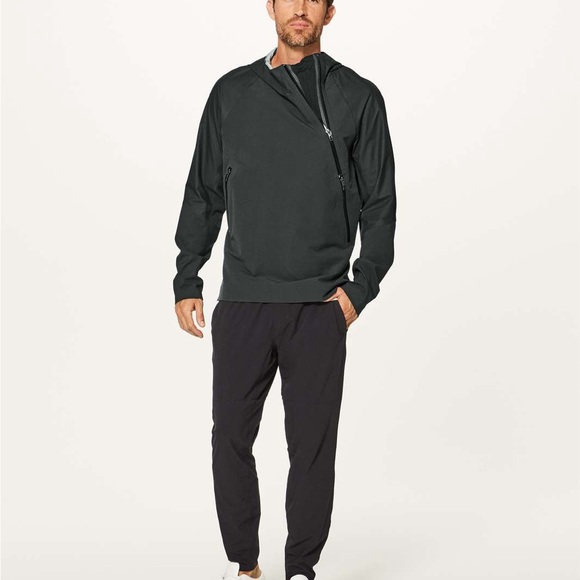 Lululemon Surge Anorak Hybrid in Onyx - Picture 7 of 7
